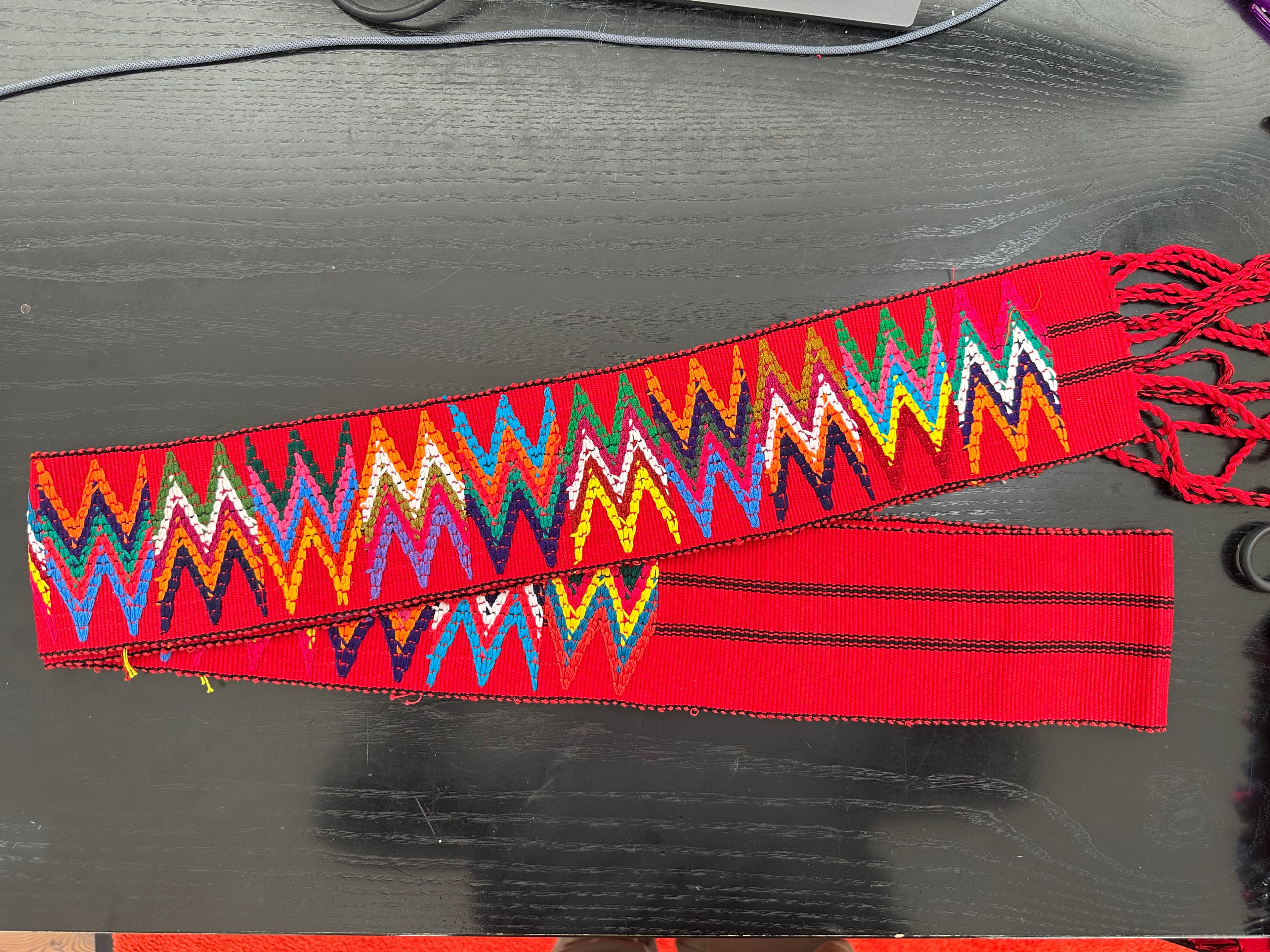 FAJA - MAYA POCOMAM weiblich, REGENBOGENSCHLANGE