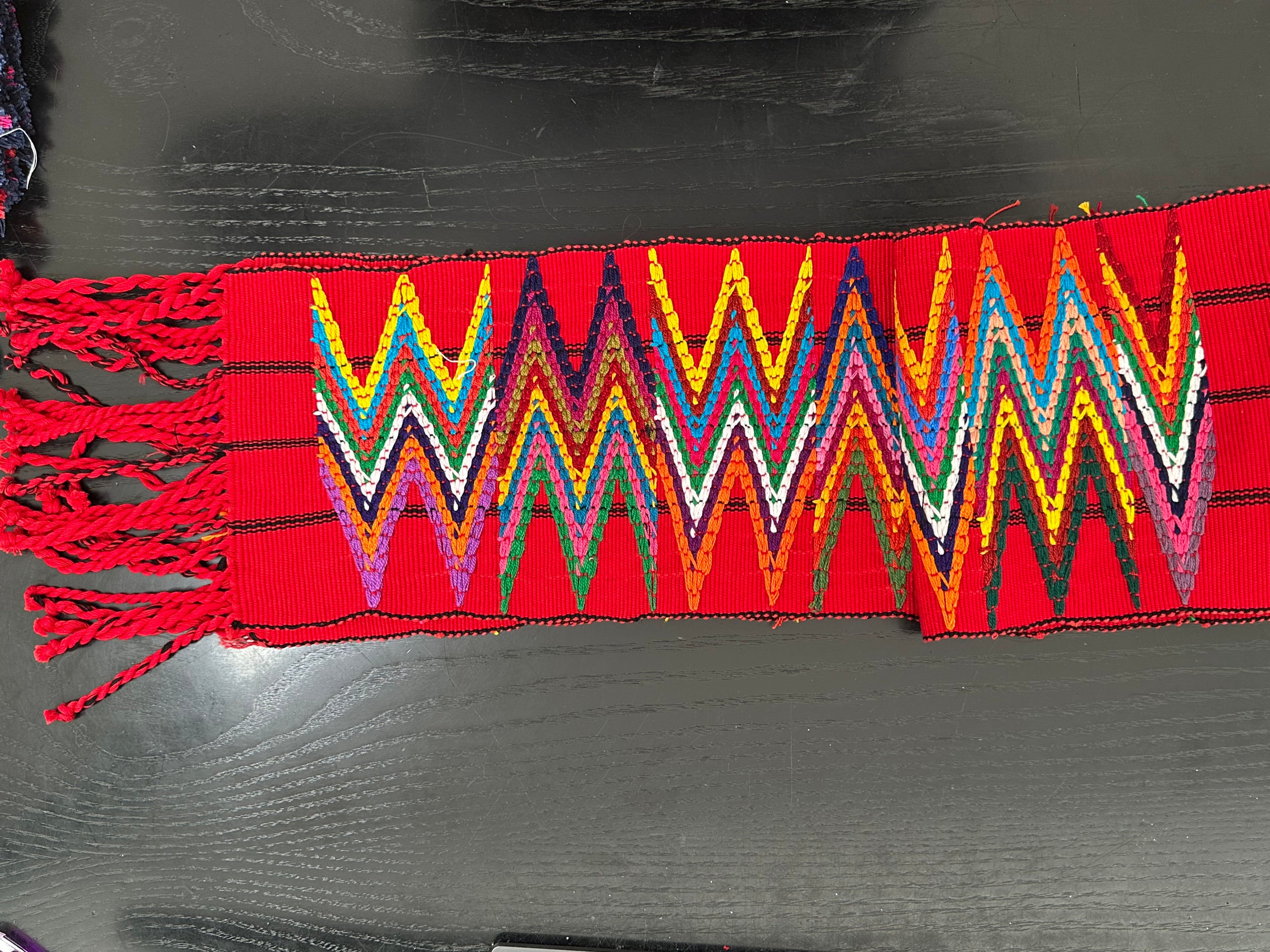 FAJA MAYA POCOMAM - REGENBOGENSCHLANGE